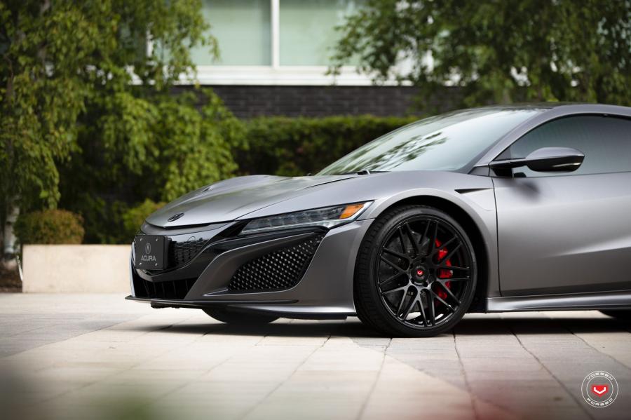 Детали экстерьера Acura NSX on Vossen Wheels (VPS-314) 2018 года  (фото 7 из 74)